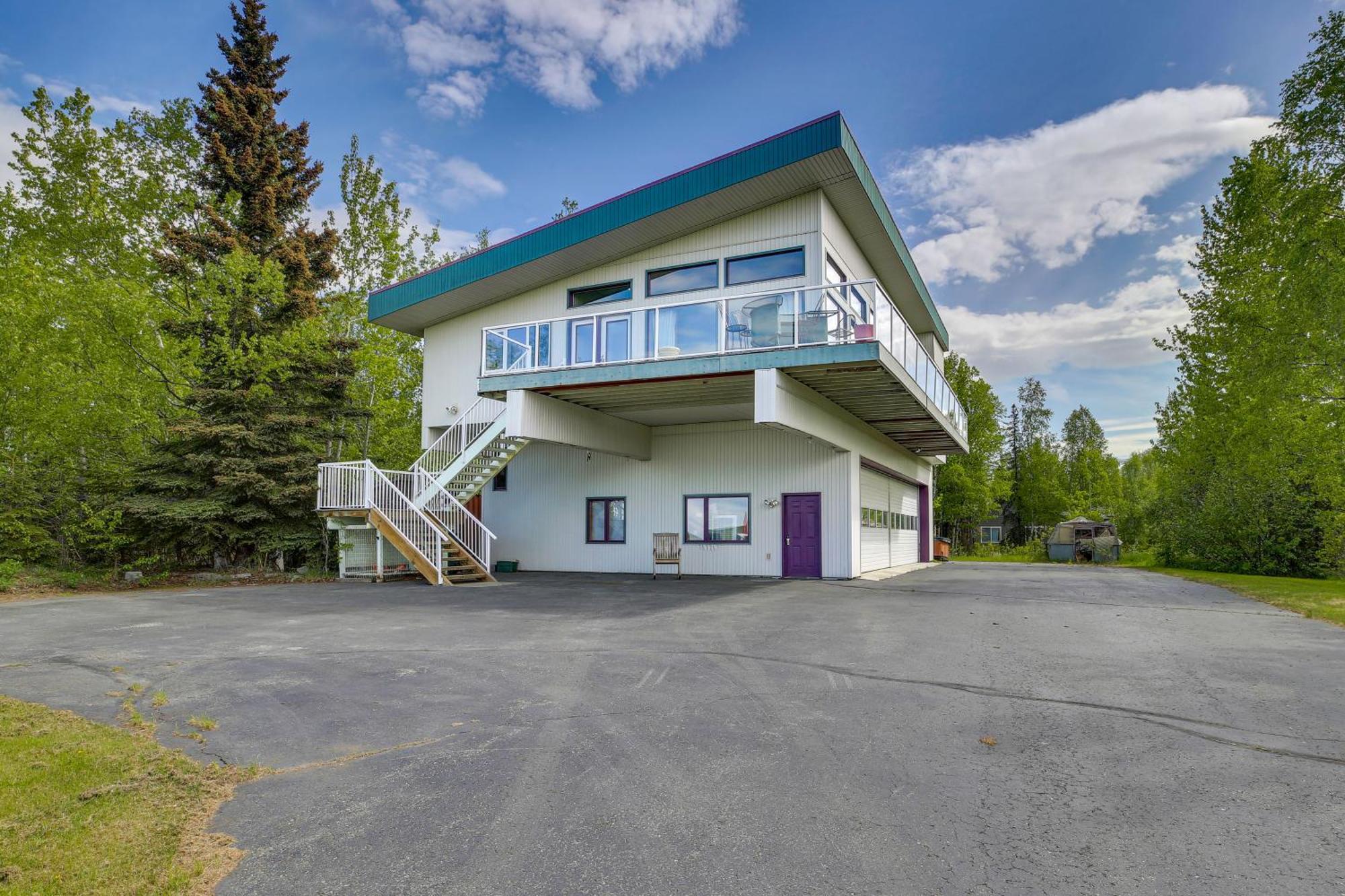 Spacious Family Home With Deck And Million-Dollar View أنكوراج المظهر الخارجي الصورة